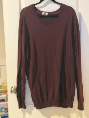 Old Navy Crewneck Sweater in Burgundy